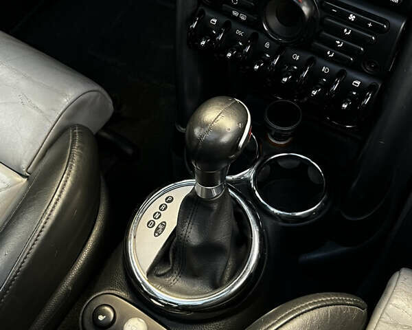 Сірий Міні Hatch, об'ємом двигуна 1.6 л та пробігом 224 тис. км за 7100 $, фото 24 на Automoto.ua