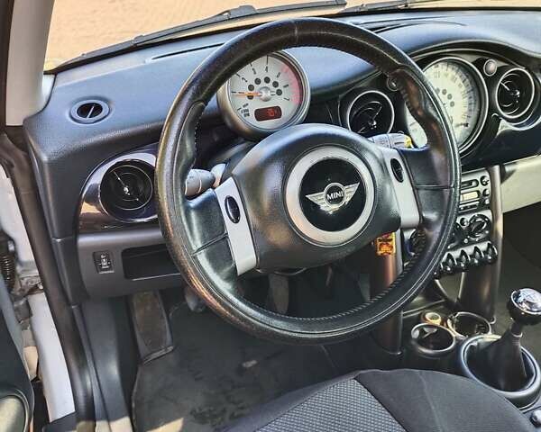 Серый Мини Hatch, объемом двигателя 1.36 л и пробегом 350 тыс. км за 4300 $, фото 8 на Automoto.ua