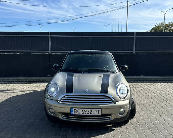 Серый Мини Hatch, объемом двигателя 1.6 л и пробегом 230 тыс. км за 6800 $, фото 1 на Automoto.ua