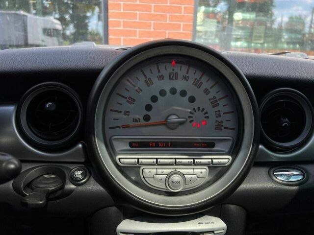 Сірий Міні Hatch, об'ємом двигуна 1.4 л та пробігом 110 тис. км за 6490 $, фото 12 на Automoto.ua