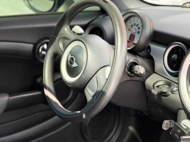 Сірий Міні Hatch, об'ємом двигуна 1.4 л та пробігом 110 тис. км за 6490 $, фото 17 на Automoto.ua