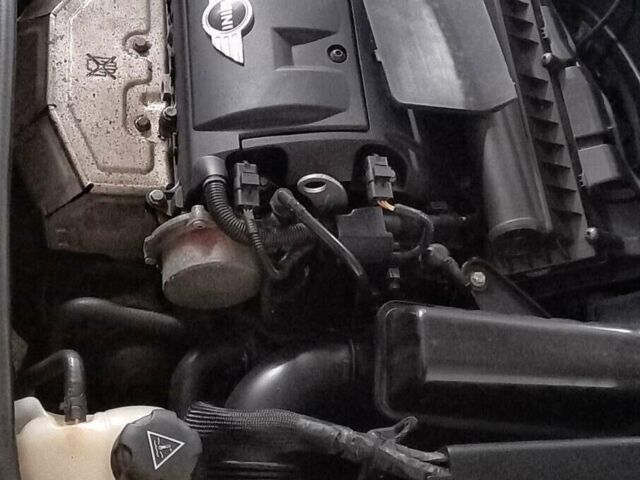 Серый Мини Hatch, объемом двигателя 1.6 л и пробегом 231 тыс. км за 5300 $, фото 10 на Automoto.ua