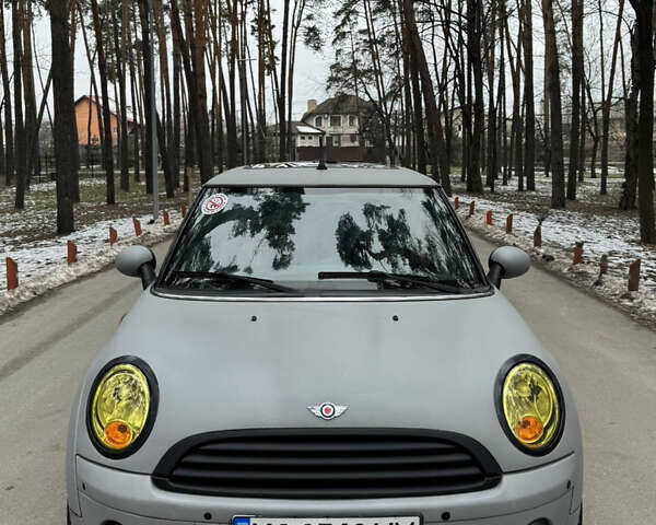 Серый Мини Hatch, объемом двигателя 1.4 л и пробегом 108 тыс. км за 7000 $, фото 1 на Automoto.ua