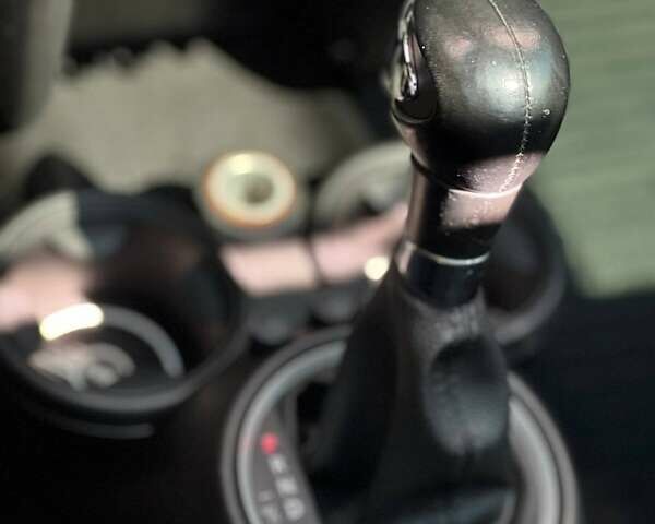 Сірий Міні Hatch, об'ємом двигуна 1.4 л та пробігом 110 тис. км за 5990 $, фото 46 на Automoto.ua