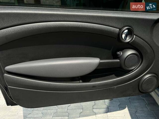 Сірий Міні Hatch, об'ємом двигуна 1.4 л та пробігом 110 тис. км за 5990 $, фото 31 на Automoto.ua