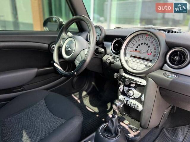 Сірий Міні Hatch, об'ємом двигуна 1.4 л та пробігом 110 тис. км за 6490 $, фото 52 на Automoto.ua
