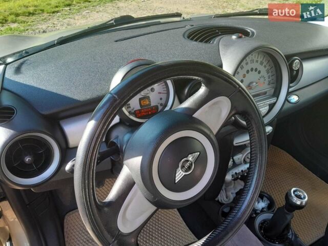 Серый Мини Hatch, объемом двигателя 1.4 л и пробегом 231 тыс. км за 5300 $, фото 5 на Automoto.ua