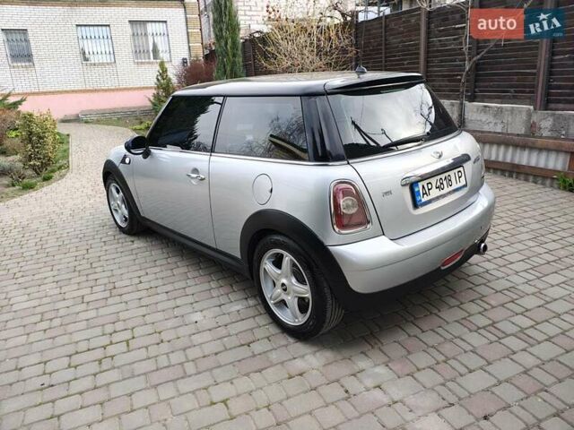 Серый Мини Hatch, объемом двигателя 1.6 л и пробегом 183 тыс. км за 6640 $, фото 3 на Automoto.ua