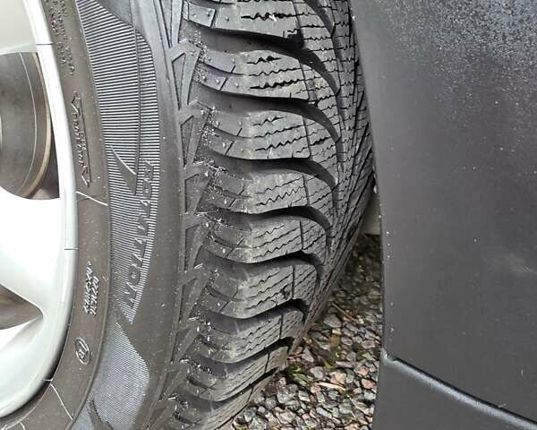 Сірий Міні Hatch, об'ємом двигуна 1.6 л та пробігом 180 тис. км за 6800 $, фото 4 на Automoto.ua