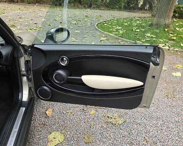 Сірий Міні Hatch, об'ємом двигуна 1.6 л та пробігом 180 тис. км за 6800 $, фото 11 на Automoto.ua