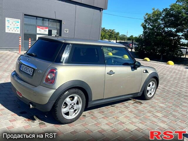 Сірий Міні Hatch, об'ємом двигуна 1.4 л та пробігом 190 тис. км за 6420 $, фото 1 на Automoto.ua