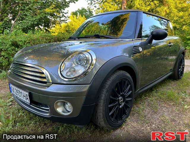 Серый Мини Hatch, объемом двигателя 1.6 л и пробегом 95 тыс. км за 5800 $, фото 1 на Automoto.ua