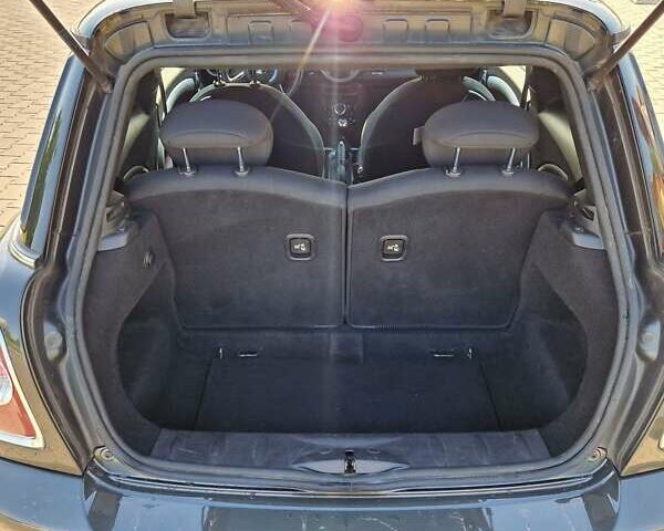 Серый Мини Hatch, объемом двигателя 1.6 л и пробегом 177 тыс. км за 7300 $, фото 12 на Automoto.ua