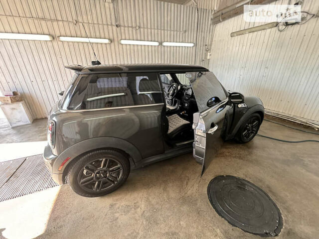 Сірий Міні Hatch, об'ємом двигуна 1.6 л та пробігом 164 тис. км за 8200 $, фото 2 на Automoto.ua