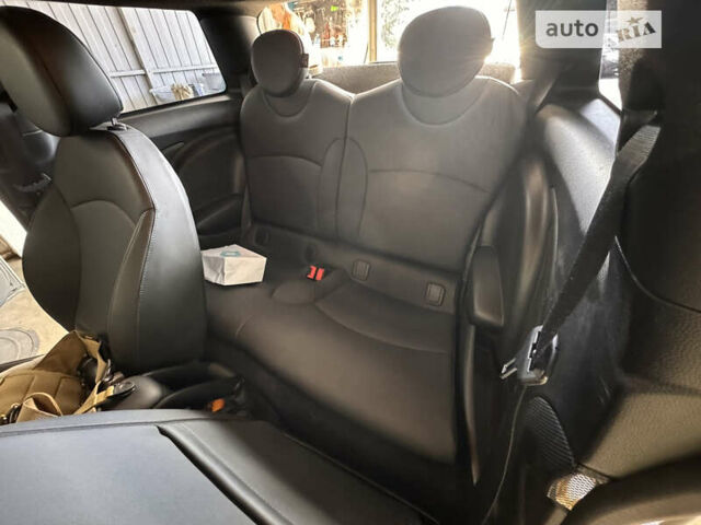 Сірий Міні Hatch, об'ємом двигуна 1.6 л та пробігом 164 тис. км за 8200 $, фото 10 на Automoto.ua