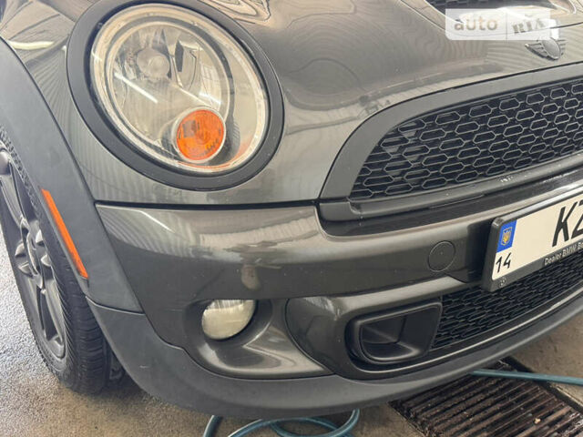 Сірий Міні Hatch, об'ємом двигуна 1.6 л та пробігом 164 тис. км за 8200 $, фото 5 на Automoto.ua