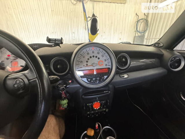 Сірий Міні Hatch, об'ємом двигуна 1.6 л та пробігом 164 тис. км за 8200 $, фото 15 на Automoto.ua