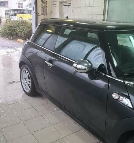Серый Мини Hatch, объемом двигателя 1.6 л и пробегом 152 тыс. км за 11500 $, фото 5 на Automoto.ua