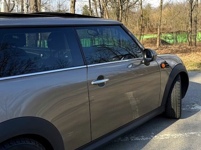 Сірий Міні Hatch, об'ємом двигуна 1.6 л та пробігом 179 тис. км за 6800 $, фото 3 на Automoto.ua