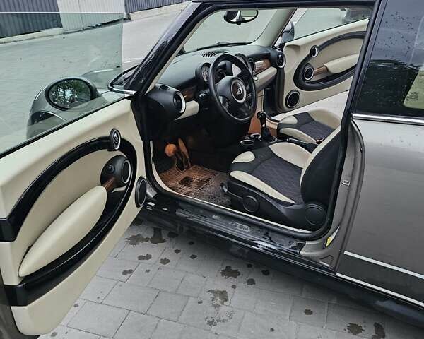 Серый Мини Hatch, объемом двигателя 1.6 л и пробегом 279 тыс. км за 7300 $, фото 8 на Automoto.ua