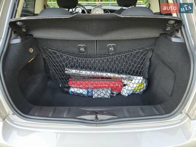 Сірий Міні Hatch, об'ємом двигуна 1.6 л та пробігом 152 тис. км за 9200 $, фото 24 на Automoto.ua