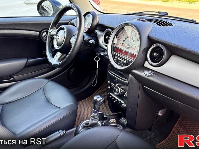 Серый Мини Hatch, объемом двигателя 1.6 л и пробегом 143 тыс. км за 9850 $, фото 6 на Automoto.ua
