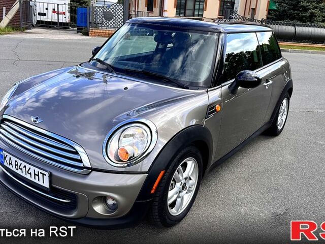 Сірий Міні Hatch, об'ємом двигуна 1.6 л та пробігом 143 тис. км за 9850 $, фото 2 на Automoto.ua
