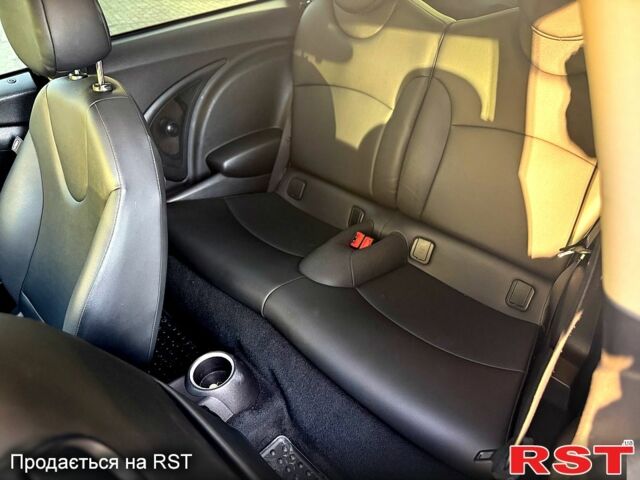 Серый Мини Hatch, объемом двигателя 1.6 л и пробегом 176 тыс. км за 7500 $, фото 12 на Automoto.ua