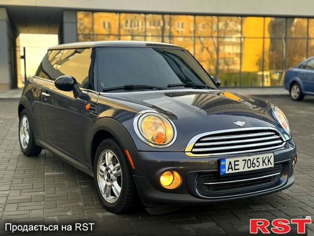 Серый Мини Hatch, объемом двигателя 1.6 л и пробегом 176 тыс. км за 7500 $, фото 1 на Automoto.ua