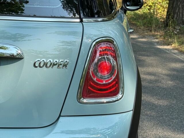 Сірий Міні Hatch, об'ємом двигуна 1.6 л та пробігом 60 тис. км за 10999 $, фото 15 на Automoto.ua