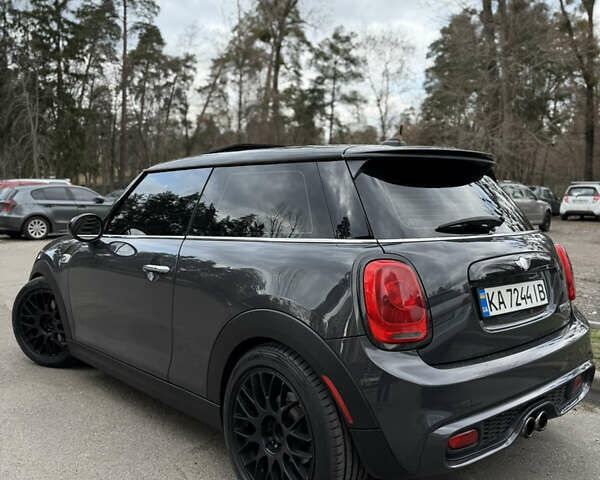 Серый Мини Hatch, объемом двигателя 2 л и пробегом 121 тыс. км за 13000 $, фото 7 на Automoto.ua