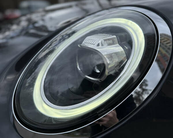 Серый Мини Hatch, объемом двигателя 2 л и пробегом 121 тыс. км за 13000 $, фото 4 на Automoto.ua