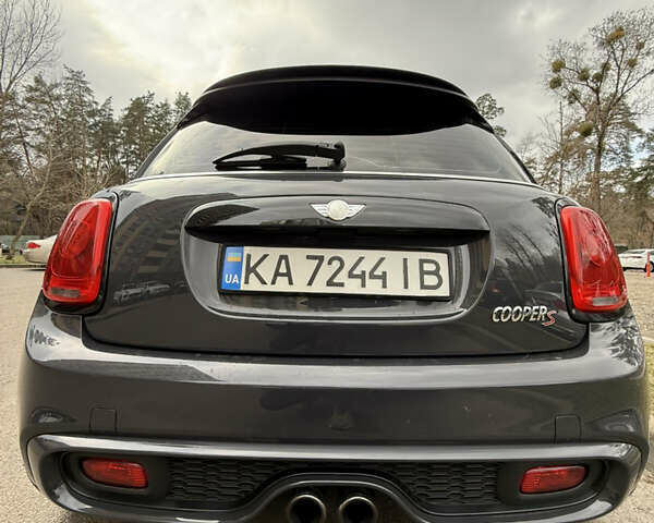 Серый Мини Hatch, объемом двигателя 2 л и пробегом 121 тыс. км за 13000 $, фото 6 на Automoto.ua