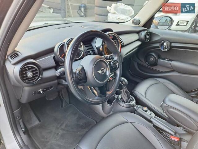 Серый Мини Hatch, объемом двигателя 1.5 л и пробегом 81 тыс. км за 10900 $, фото 10 на Automoto.ua