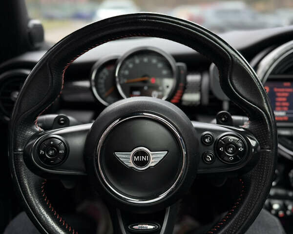 Серый Мини Hatch, объемом двигателя 2 л и пробегом 121 тыс. км за 13000 $, фото 10 на Automoto.ua