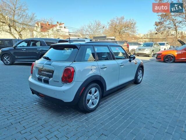 Серый Мини Hatch, объемом двигателя 1.5 л и пробегом 81 тыс. км за 10900 $, фото 3 на Automoto.ua