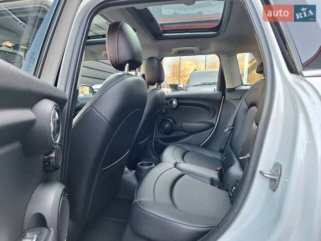 Серый Мини Hatch, объемом двигателя 1.5 л и пробегом 81 тыс. км за 10900 $, фото 16 на Automoto.ua