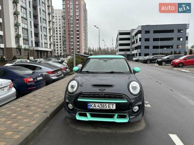 Серый Мини Hatch, объемом двигателя 2 л и пробегом 184 тыс. км за 13900 $, фото 7 на Automoto.ua
