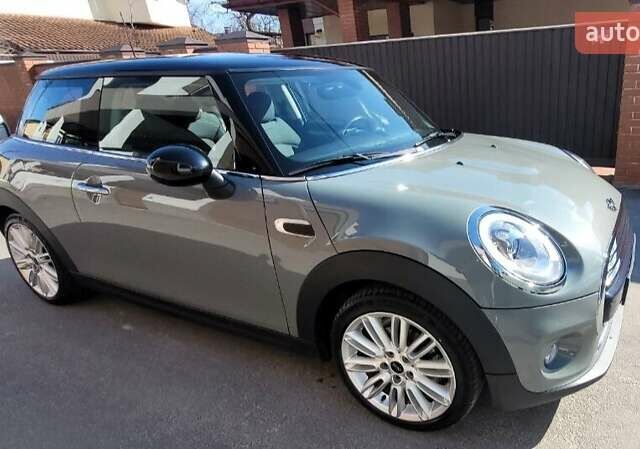 Серый Мини Hatch, объемом двигателя 1.5 л и пробегом 53 тыс. км за 15000 $, фото 7 на Automoto.ua