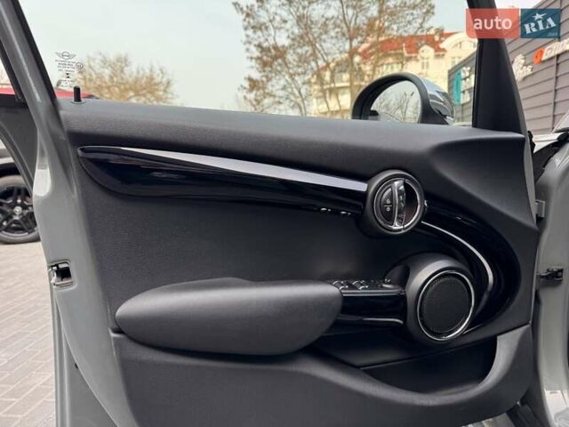 Серый Мини Hatch, объемом двигателя 2 л и пробегом 95 тыс. км за 14900 $, фото 11 на Automoto.ua