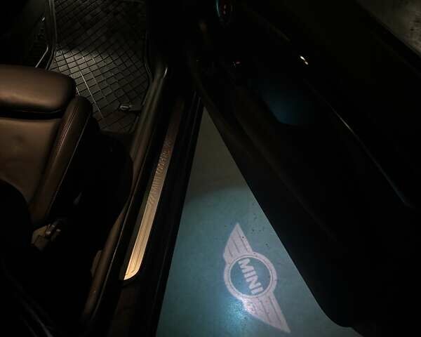 Серый Мини Hatch, объемом двигателя 2 л и пробегом 184 тыс. км за 13900 $, фото 25 на Automoto.ua