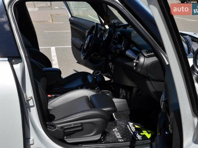 Серый Мини Hatch, объемом двигателя 2 л и пробегом 119 тыс. км за 14999 $, фото 36 на Automoto.ua