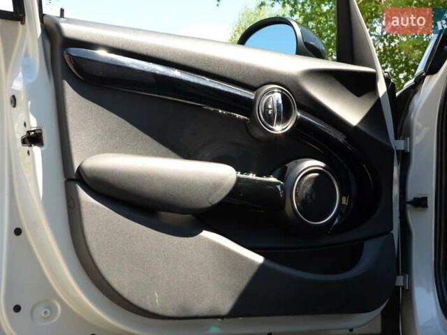 Серый Мини Hatch, объемом двигателя 2 л и пробегом 119 тыс. км за 14999 $, фото 21 на Automoto.ua
