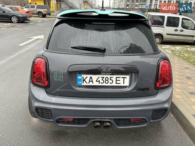 Серый Мини Hatch, объемом двигателя 2 л и пробегом 184 тыс. км за 13900 $, фото 6 на Automoto.ua