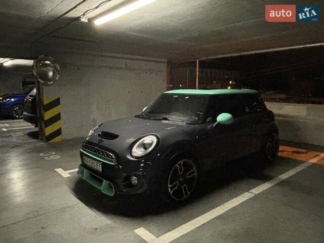 Серый Мини Hatch, объемом двигателя 2 л и пробегом 184 тыс. км за 13900 $, фото 17 на Automoto.ua