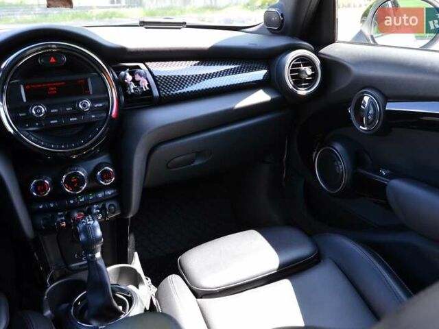 Серый Мини Hatch, объемом двигателя 2 л и пробегом 119 тыс. км за 14999 $, фото 42 на Automoto.ua