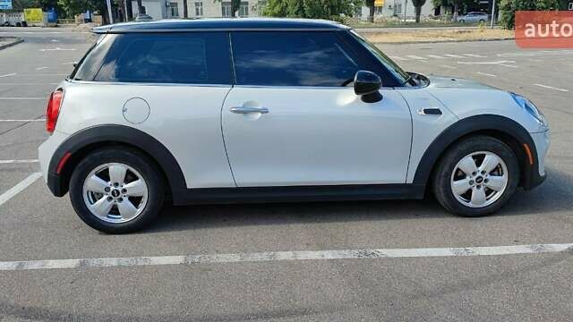 Серый Мини Hatch, объемом двигателя 1.5 л и пробегом 44 тыс. км за 14500 $, фото 4 на Automoto.ua
