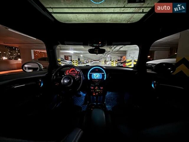 Серый Мини Hatch, объемом двигателя 2 л и пробегом 184 тыс. км за 13900 $, фото 20 на Automoto.ua