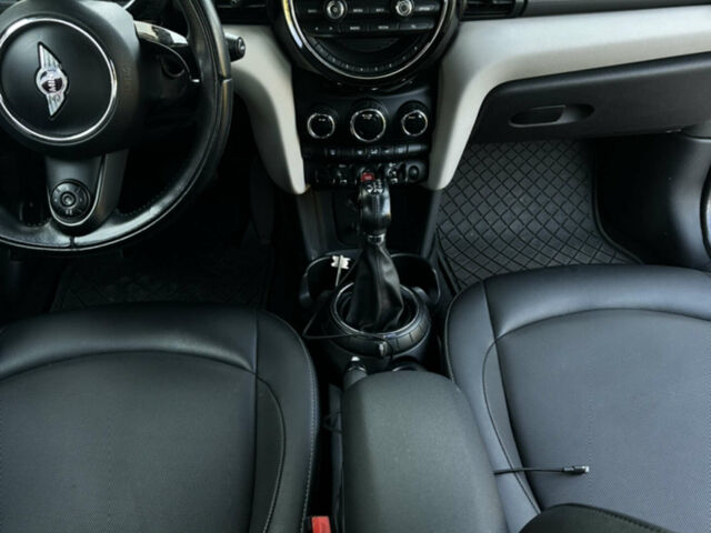 Сірий Міні Hatch, об'ємом двигуна 1.5 л та пробігом 90 тис. км за 13999 $, фото 12 на Automoto.ua