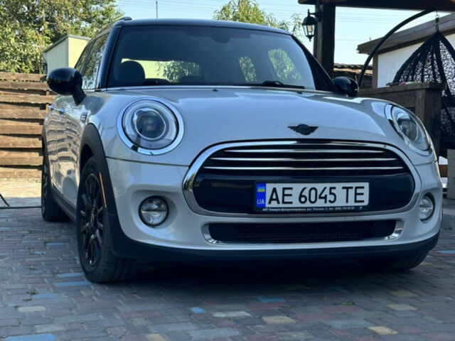 Сірий Міні Hatch, об'ємом двигуна 1.5 л та пробігом 90 тис. км за 13999 $, фото 3 на Automoto.ua